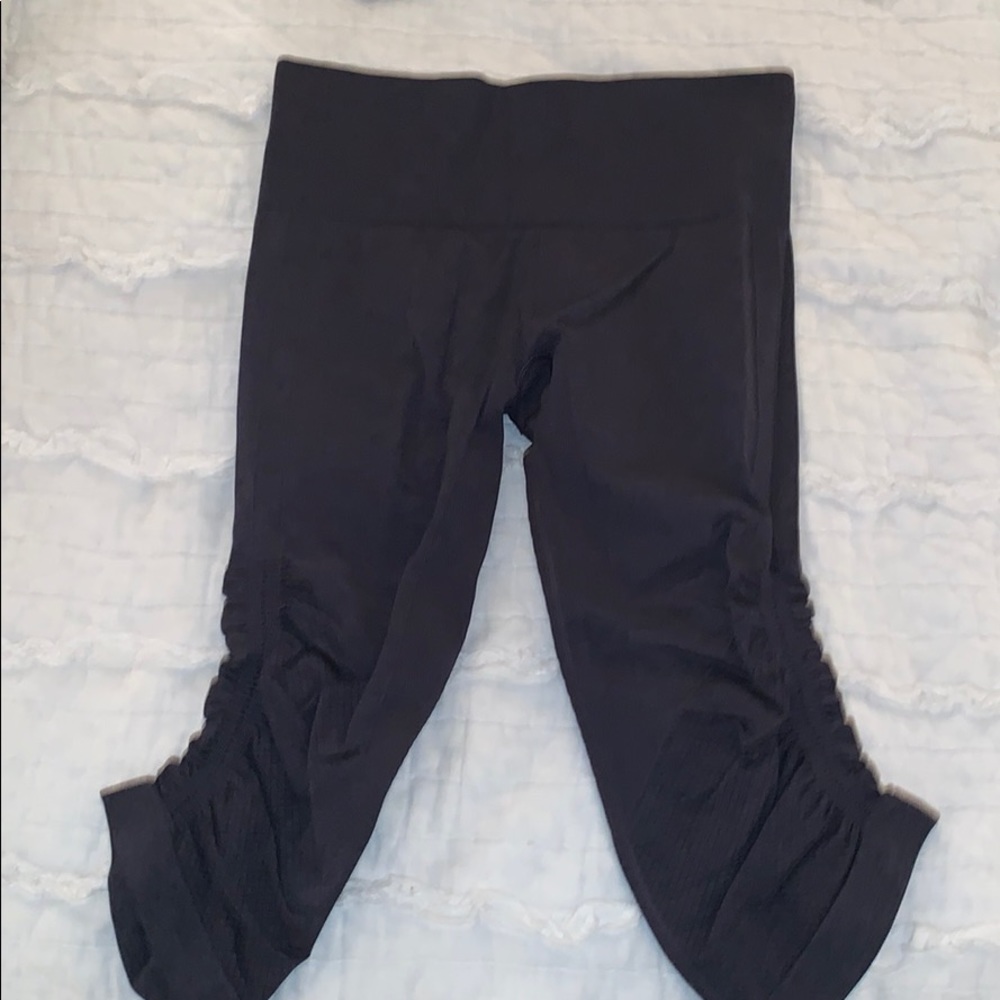 LuluLemon Scrunch Crop Legging